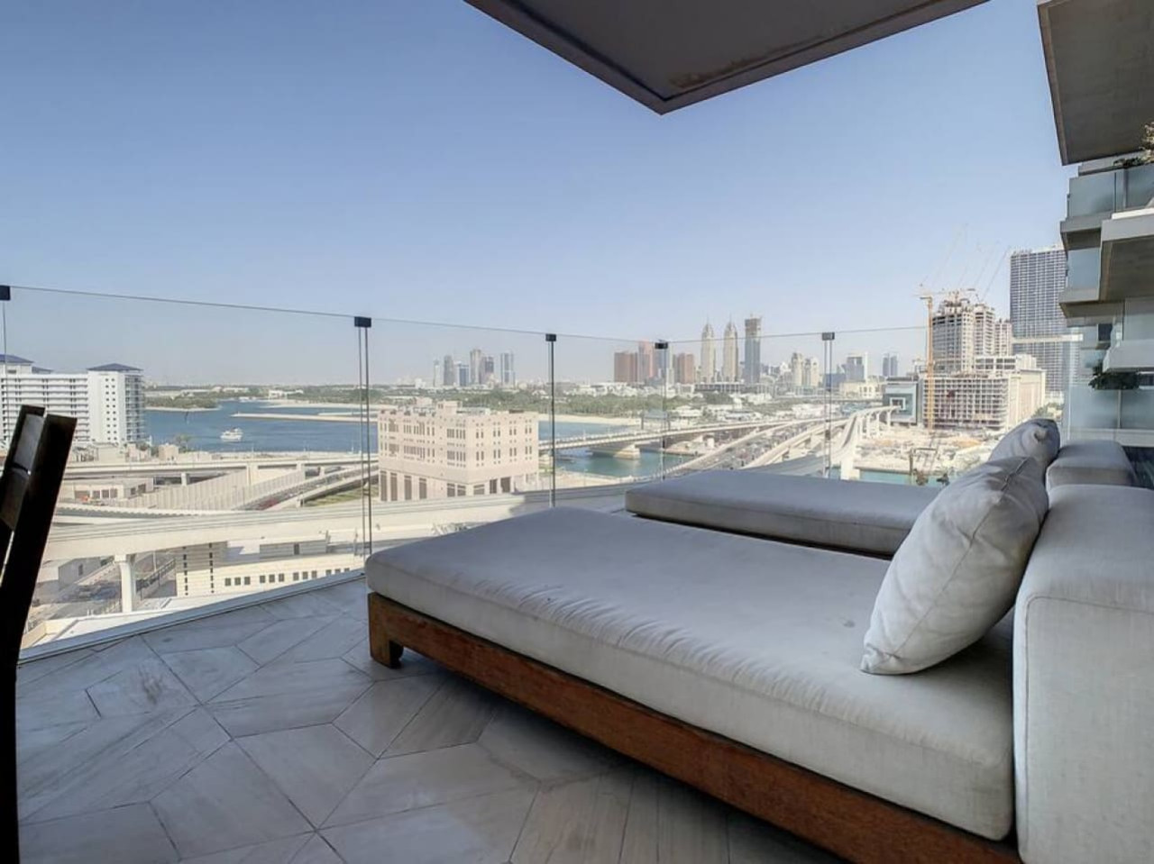 Amazing 2-Bedroom with Burj Al Arab View image 8