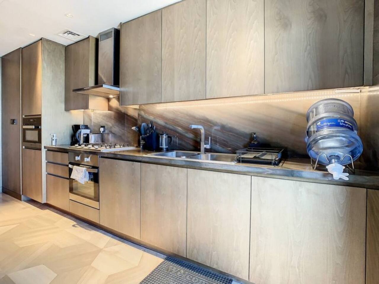 Amazing 2-Bedroom with Burj Al Arab View image 18