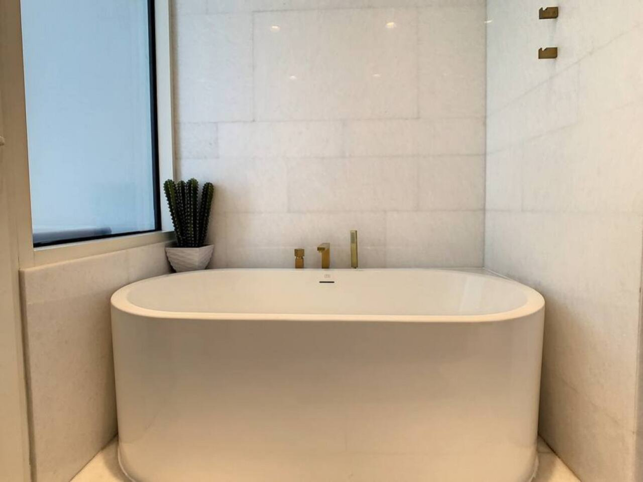 Amazing 2-Bedroom with Burj Al Arab View image 24