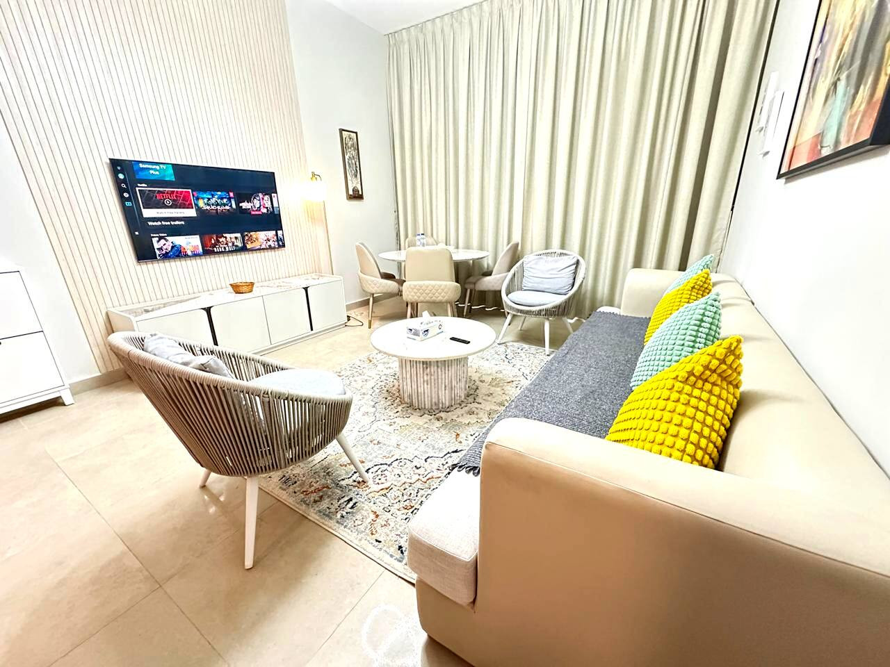 Stylish 1BR in Sparkle Towers Dubai Marina Escape image 21