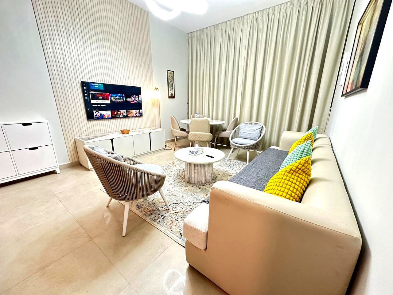 Stylish 1BR in Sparkle Towers Dubai Marina Escape image 26