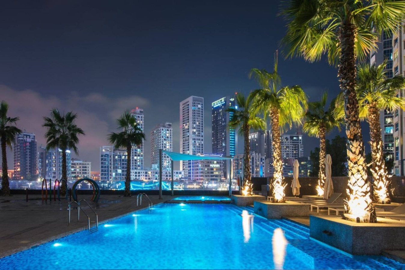 Stylish 1BR in Sparkle Towers Dubai Marina Escape image 13