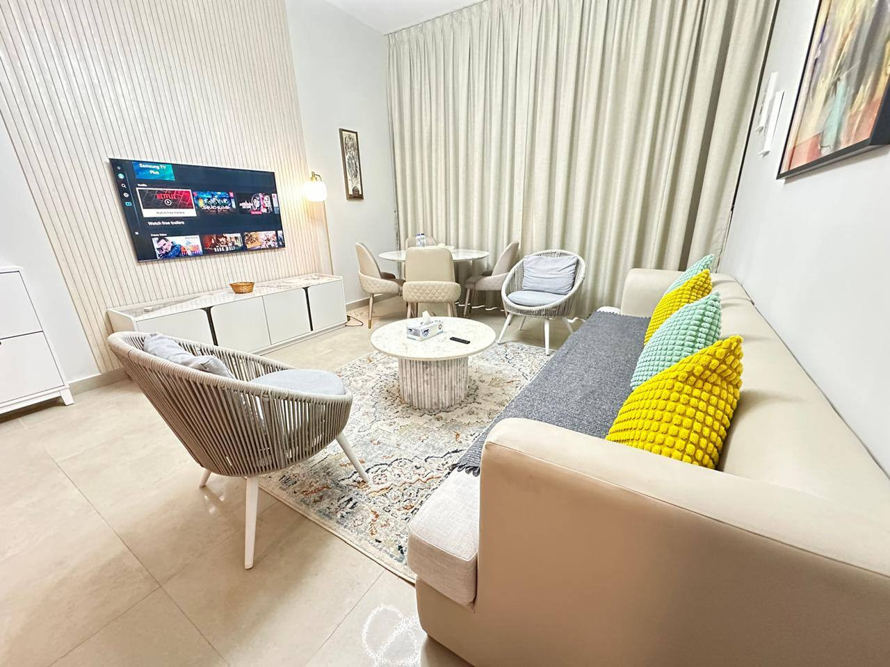 Stylish 1BR in Sparkle Towers Dubai Marina Escape image 22