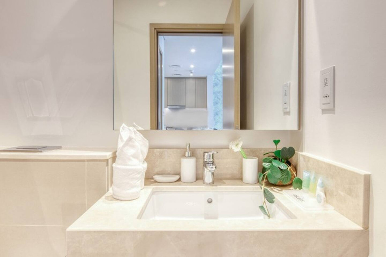 Luxury Sea View 1BR in JBR | Bluewaters Access image 36