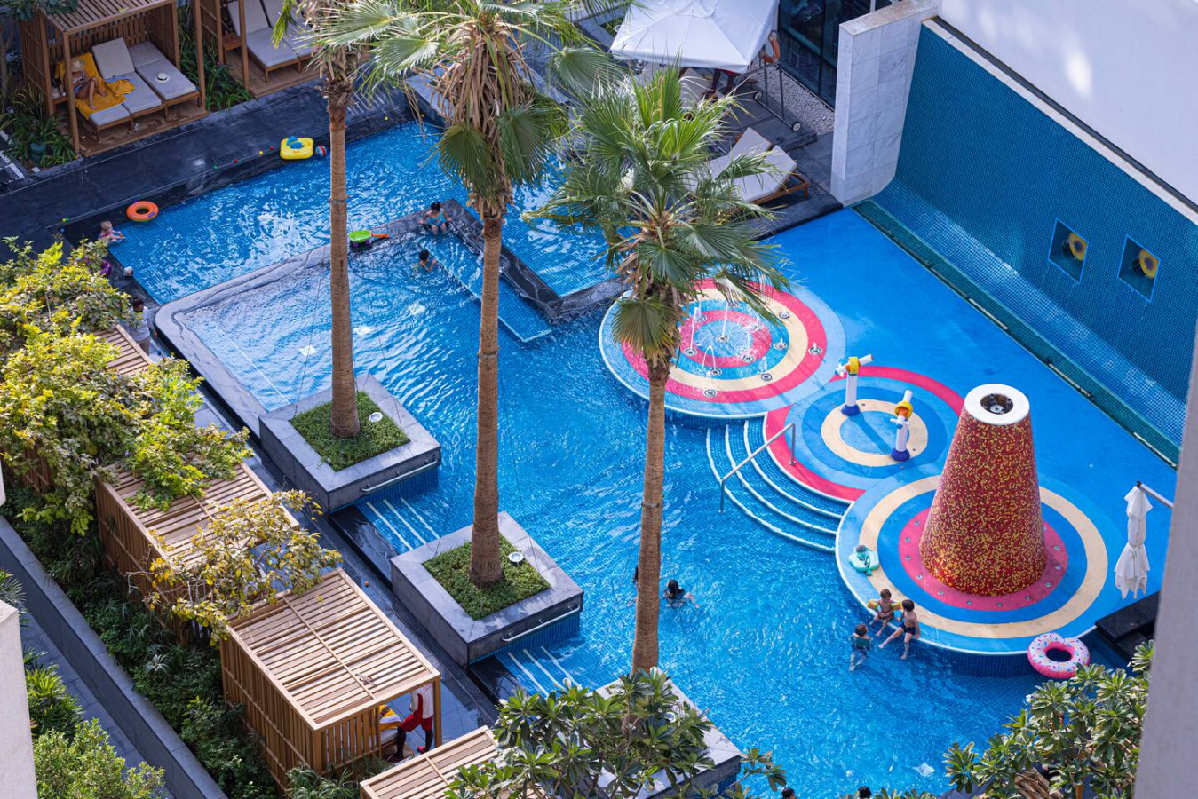 FIVE Palm 1BR | Beach & Pool Access image 9