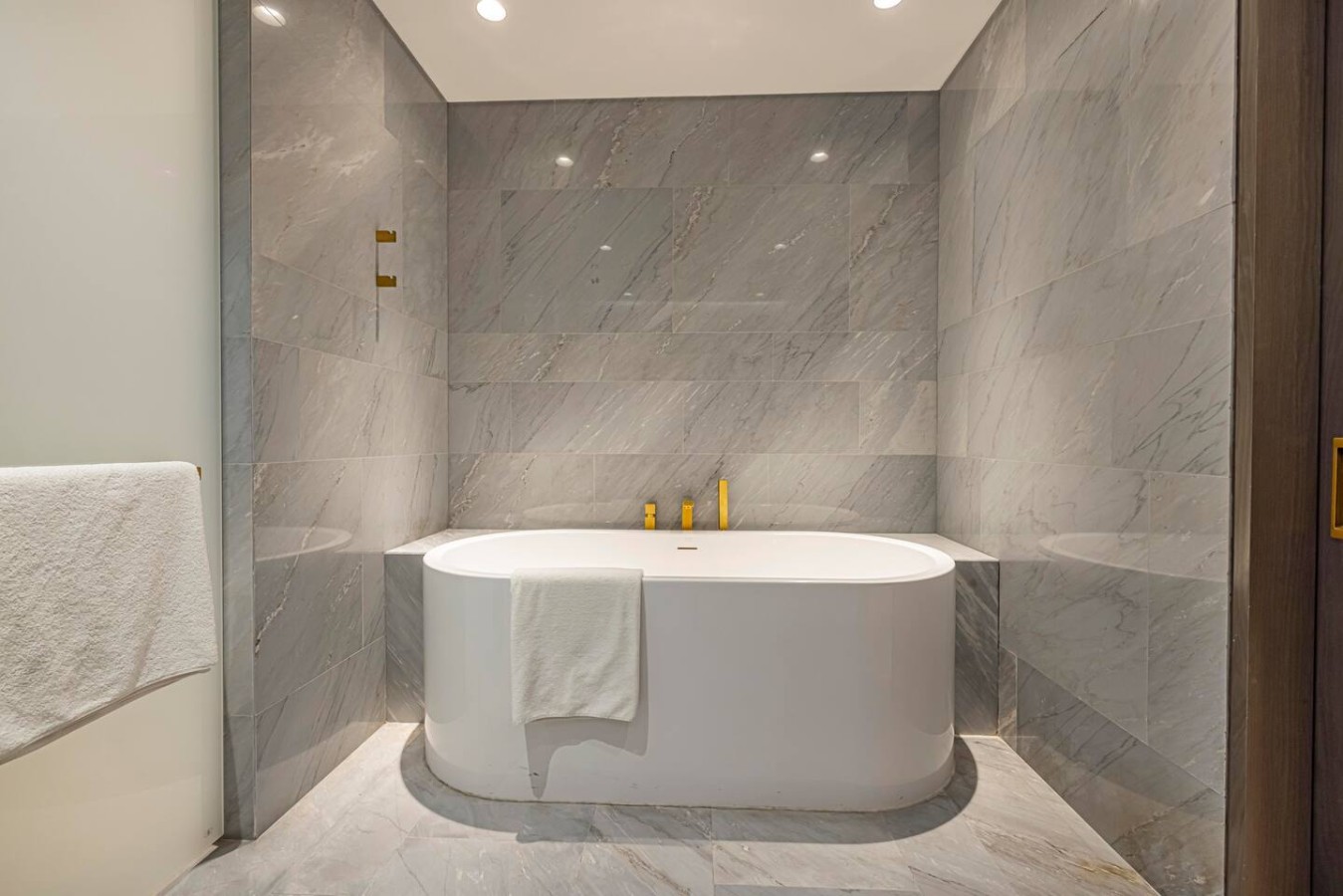 Luxury 3BR | FIVE Palm Beach Access image 51
