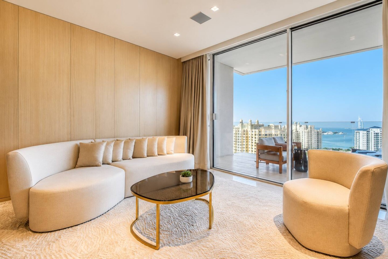 FIVE Palm 1BR | High Floor & Burj View image 3