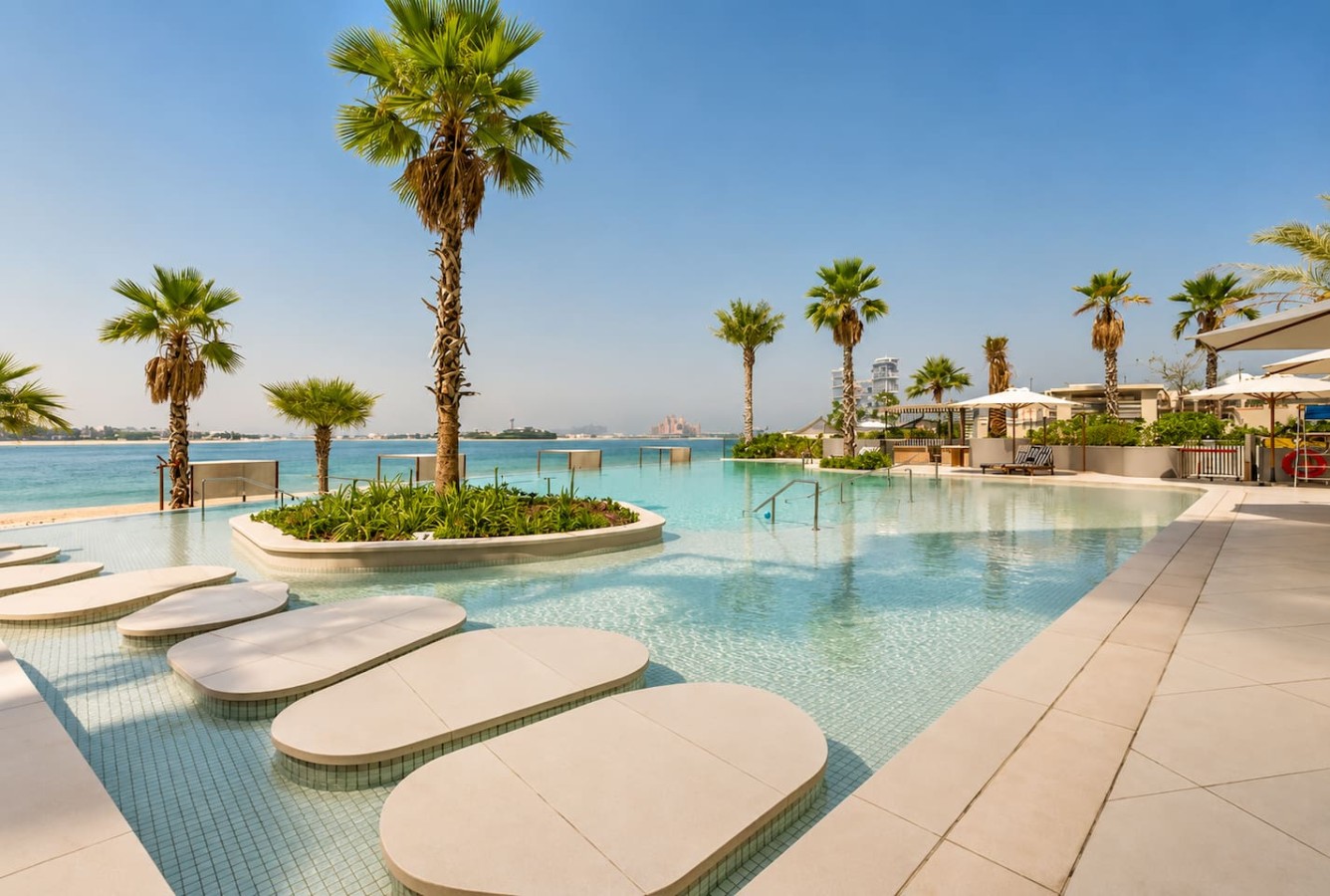 Modern 2BR at Ellington Beach House Palm