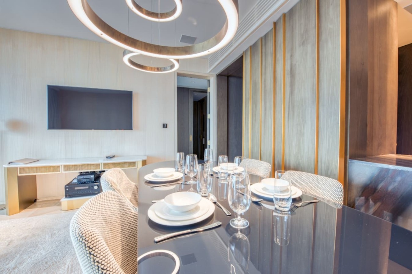 Elegant 1BR at FIVE Palm | Burj Al Arab View image 6