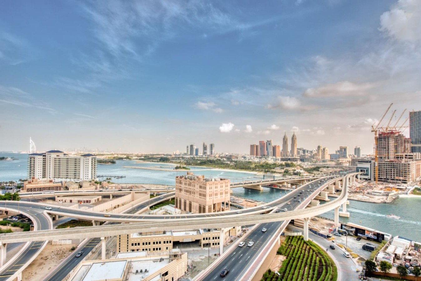 Elegant 1BR at FIVE Palm | Burj Al Arab View image 9