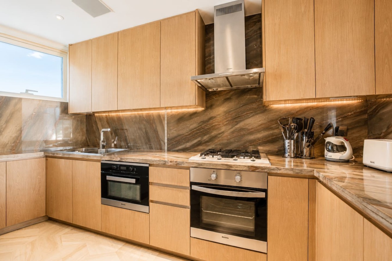 FIVE Palm One Bedroom Apartment image 16