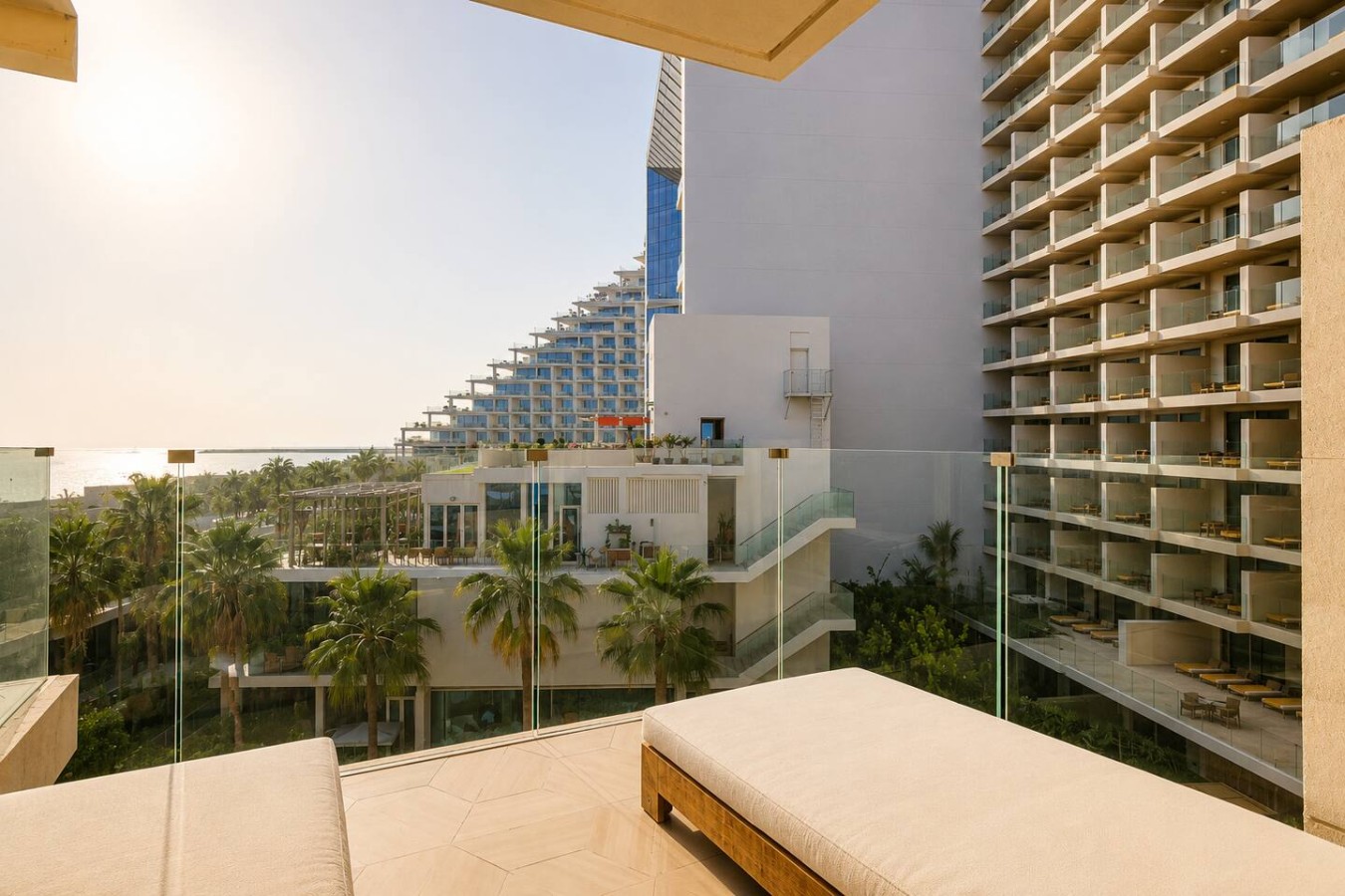 FIVE Palm One Bedroom Apartment image 19