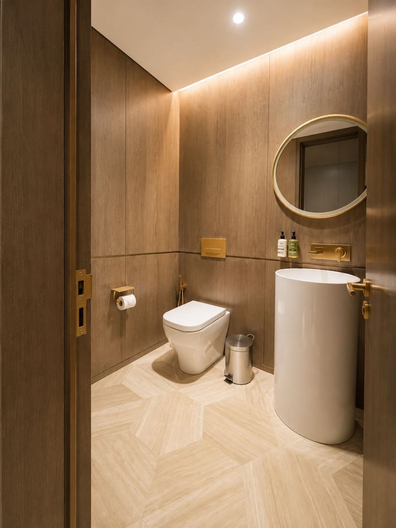 Luxury 2BR at FIVE Palm with Garden View image 7