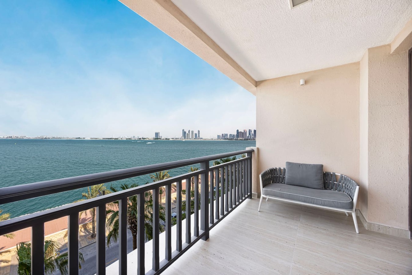 Upgraded 2BR at Anantara | Burj Al Arab View image 32