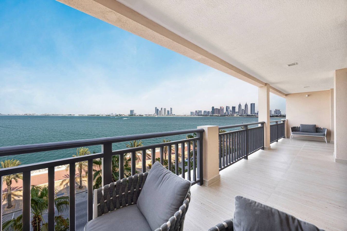 Upgraded 2BR at Anantara | Burj Al Arab View image 38