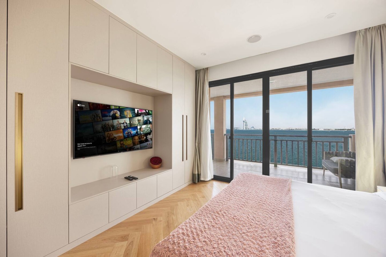 Upgraded 2BR at Anantara | Burj Al Arab View image 17