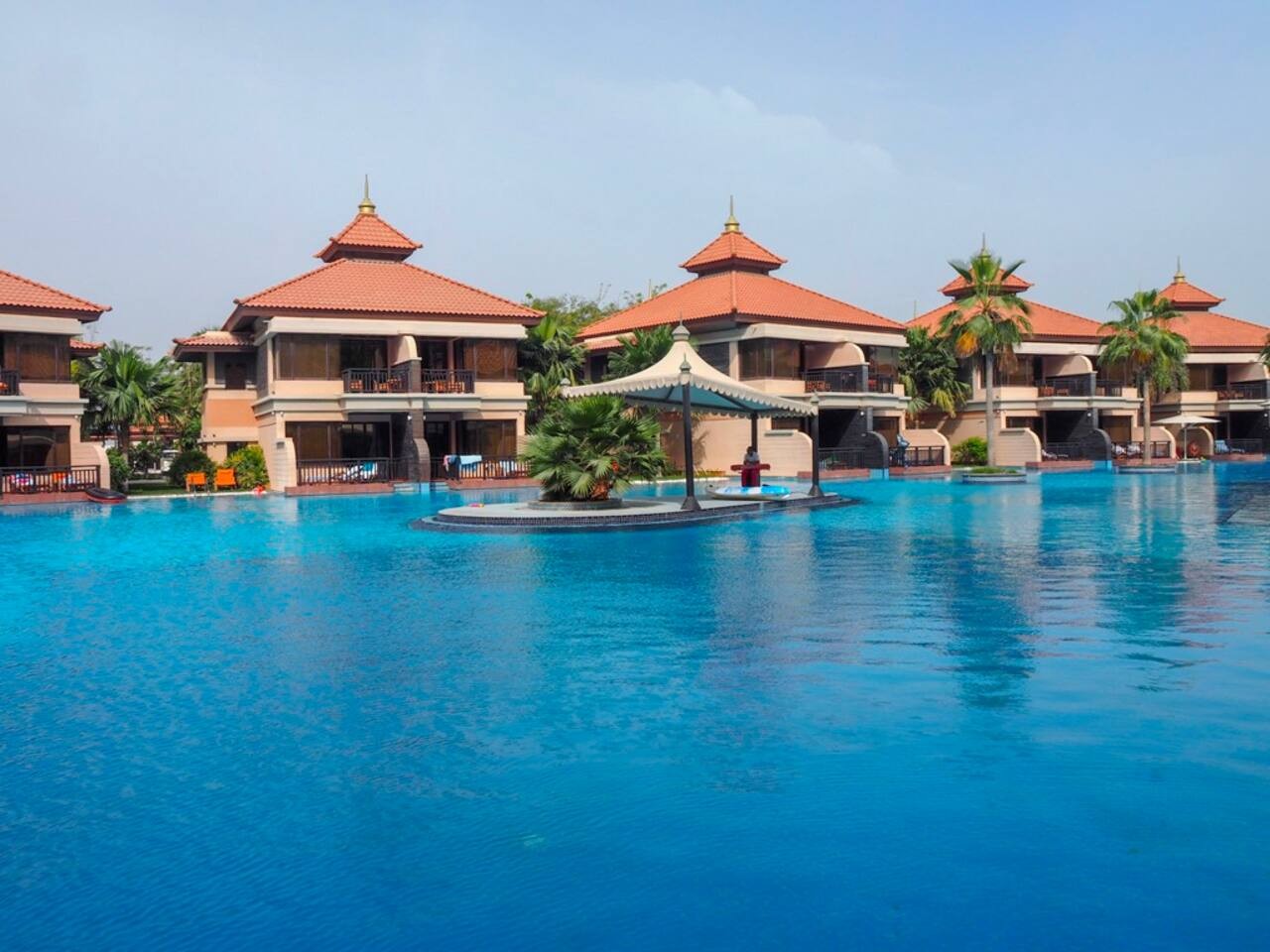 Upgraded 2BR at Anantara | Burj Al Arab View image 64