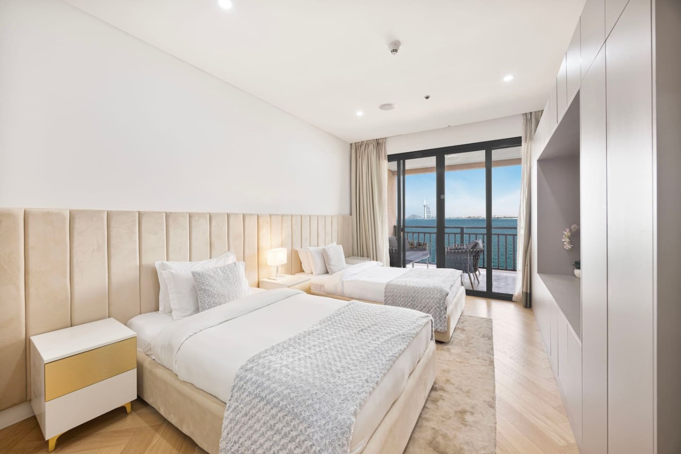 Upgraded 2BR at Anantara | Burj Al Arab View image 56