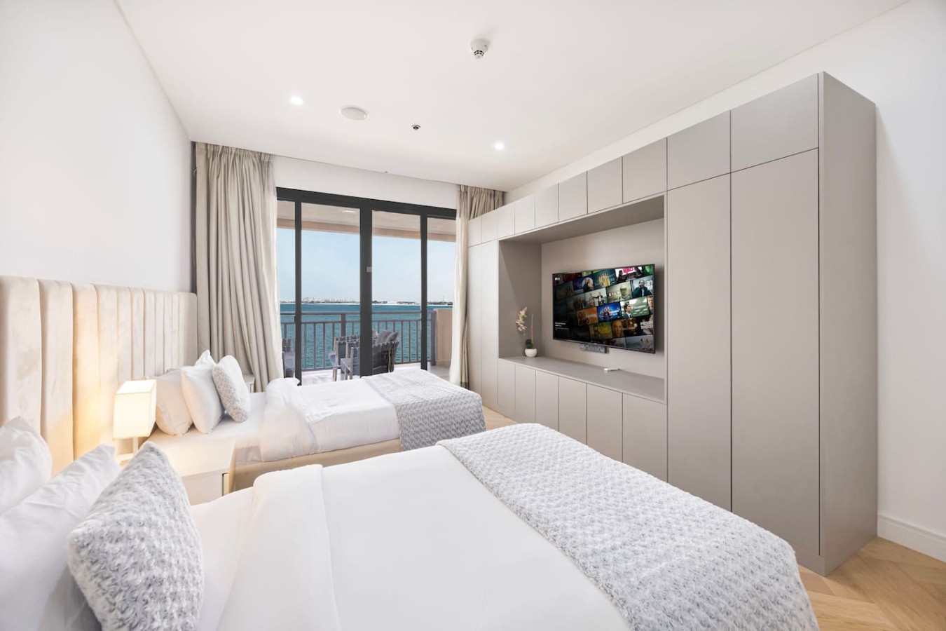 Upgraded 2BR at Anantara | Burj Al Arab View image 57
