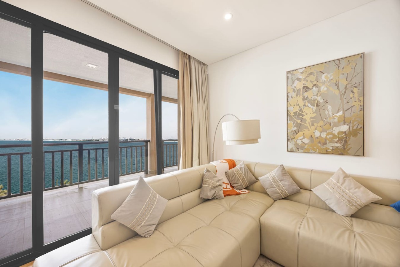 Upgraded 2BR at Anantara | Burj Al Arab View image 9