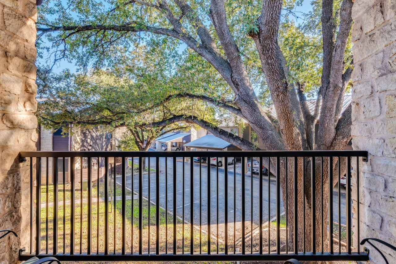 Comal Condo photo 26