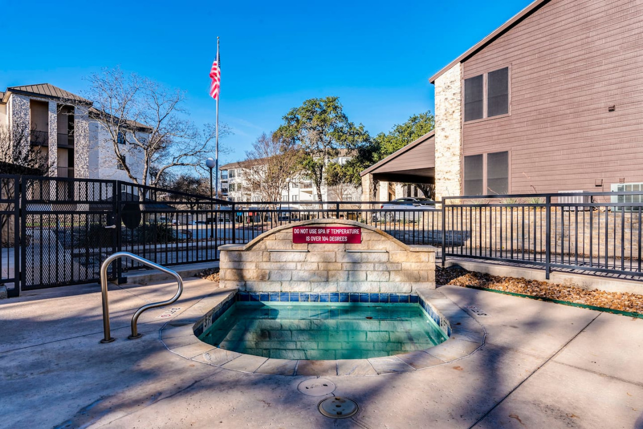 Comal Condo photo 30