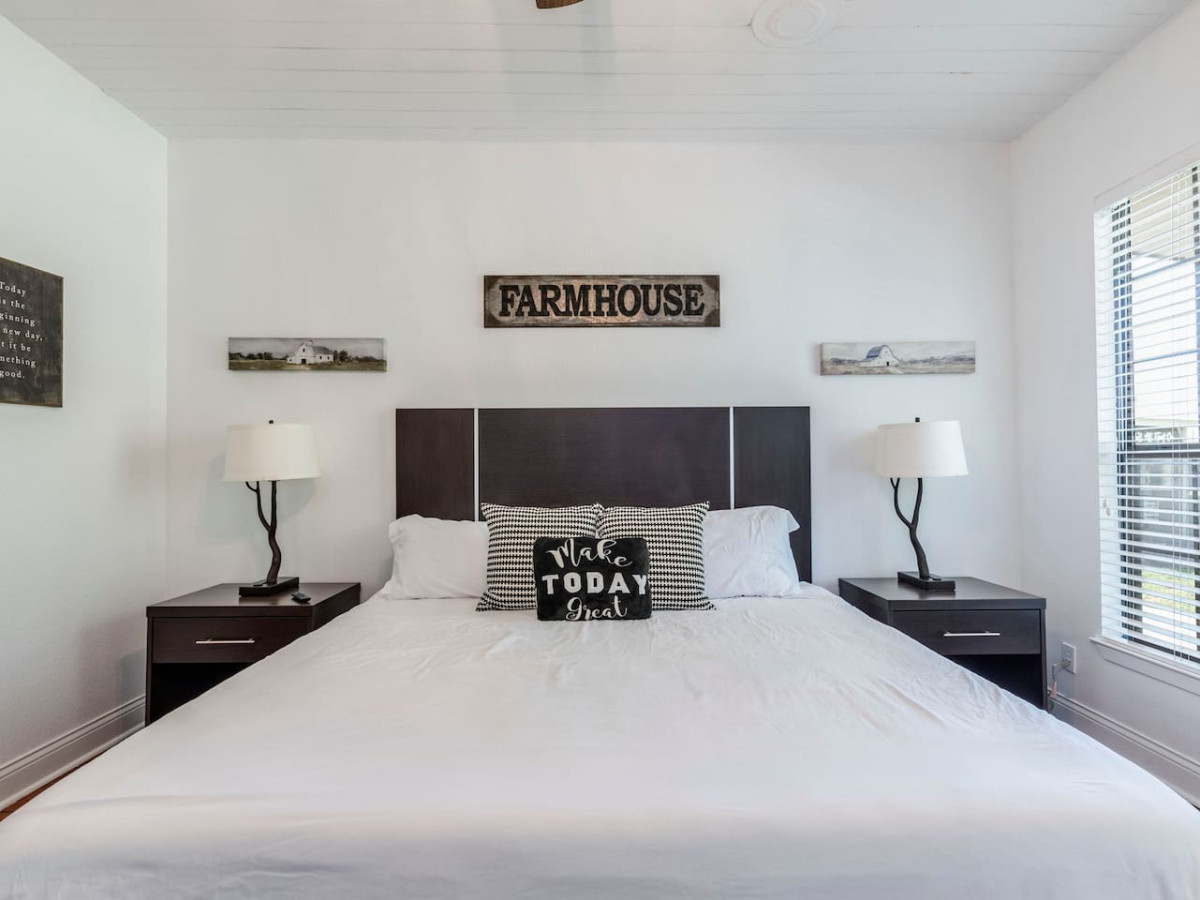Riverbend Hideaway photo 2