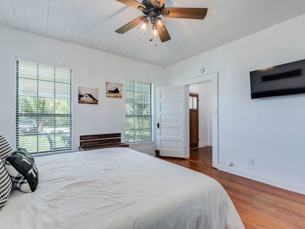 Riverbend Hideaway photo 14