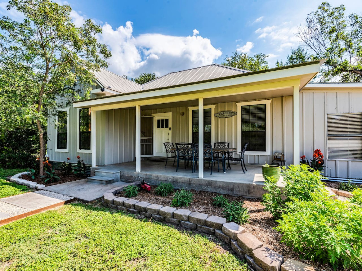 Riverbend Hideaway photo 34