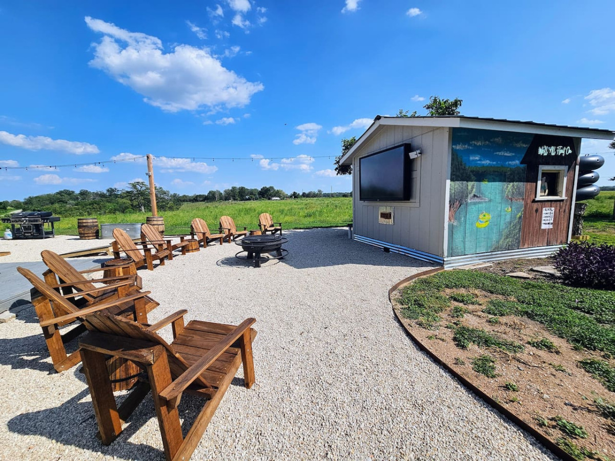 Riverbend Hideaway photo 41