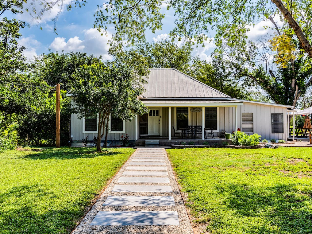 Riverbend Hideaway photo 33
