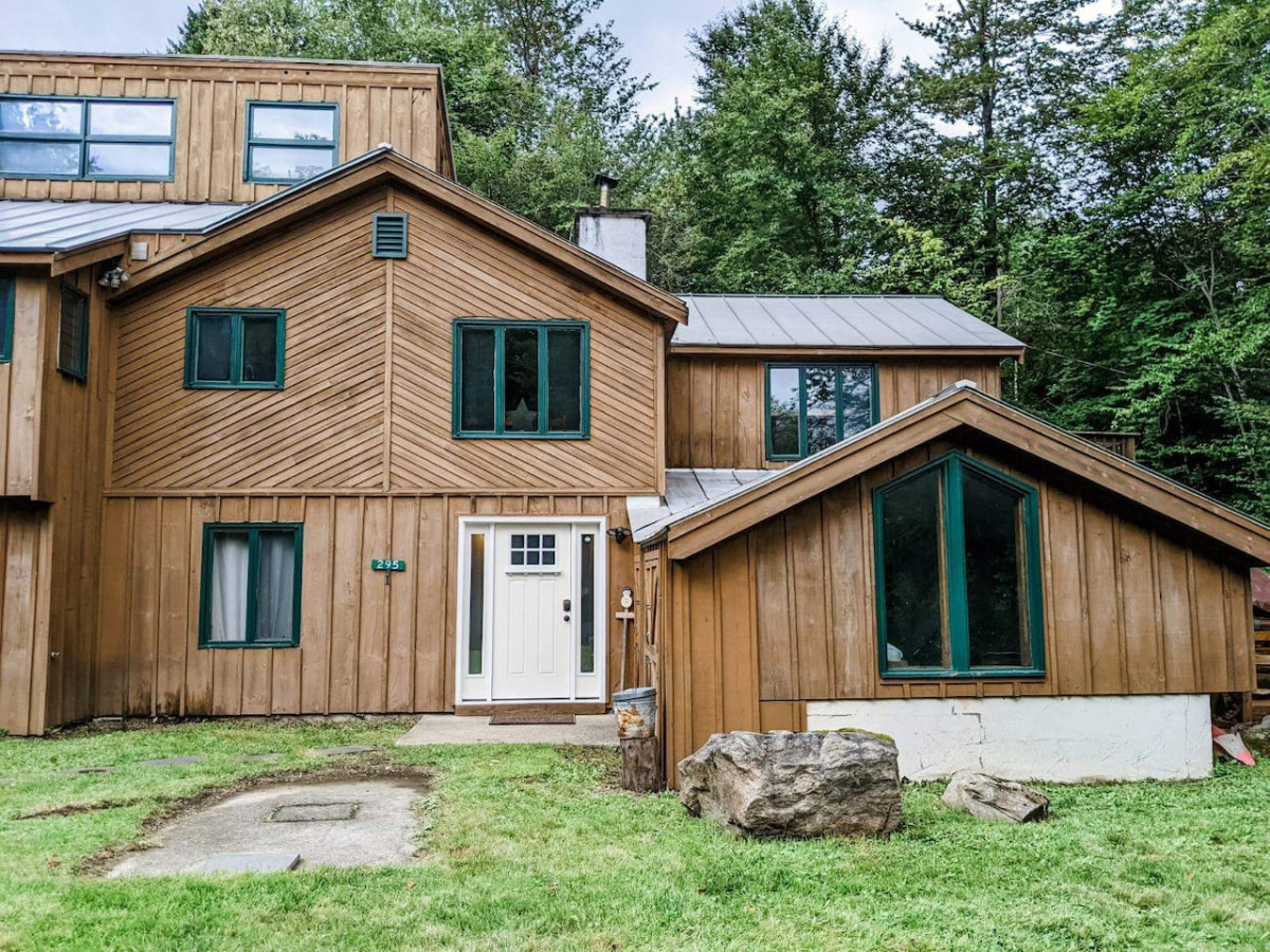 SnowArts- Game room, Fireplace, Close to golf!