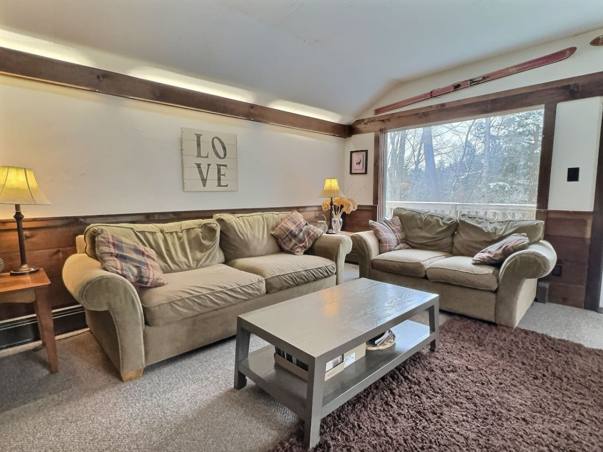 SnowArts- Game room, Fireplace, Close to golf! 4