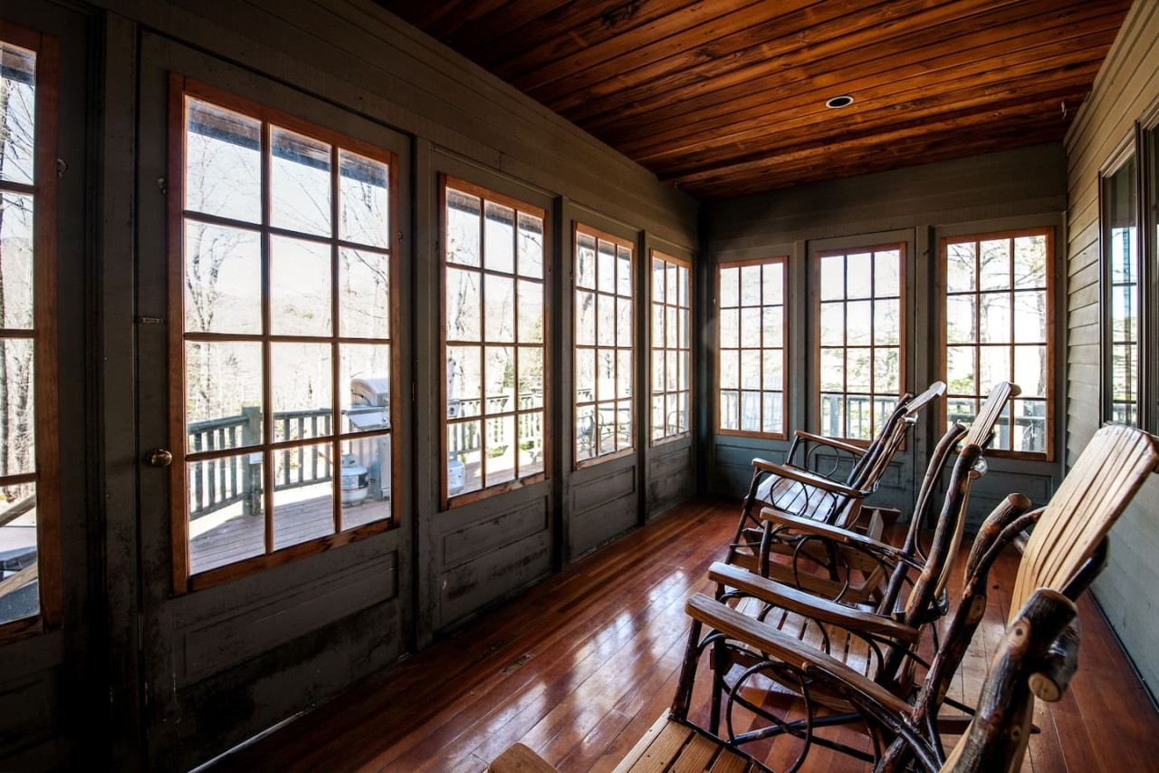 Bearities - 2 homes, sleeps 28, hot tubs, grills! 5