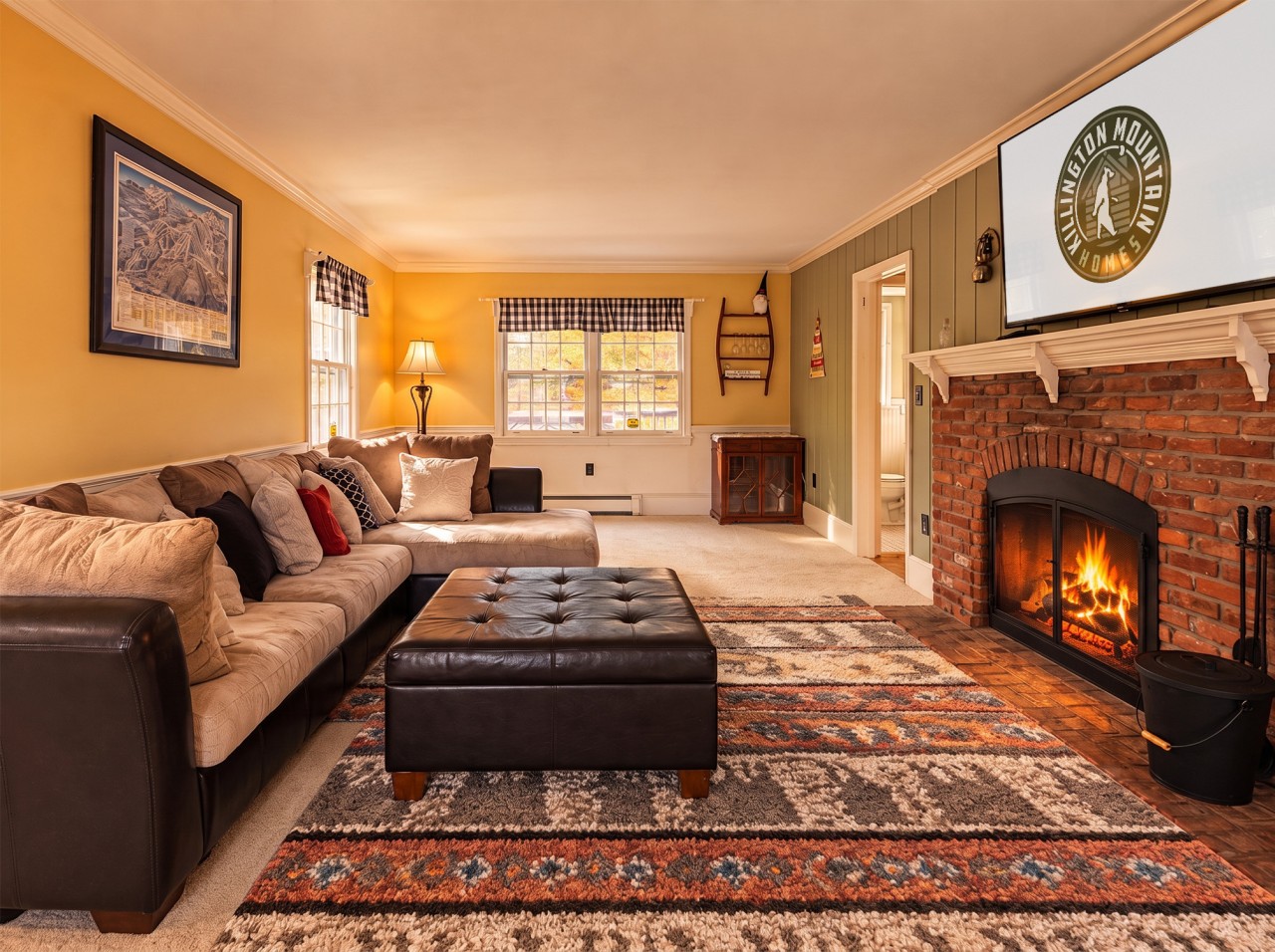 Peak2Creek- HotTub, FirePlace, Central.