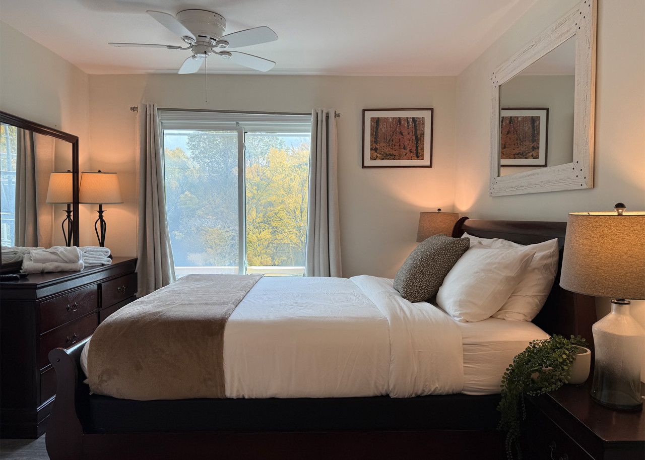 BearsLair - Pool, Hot tub, Bike to Mountain! 2