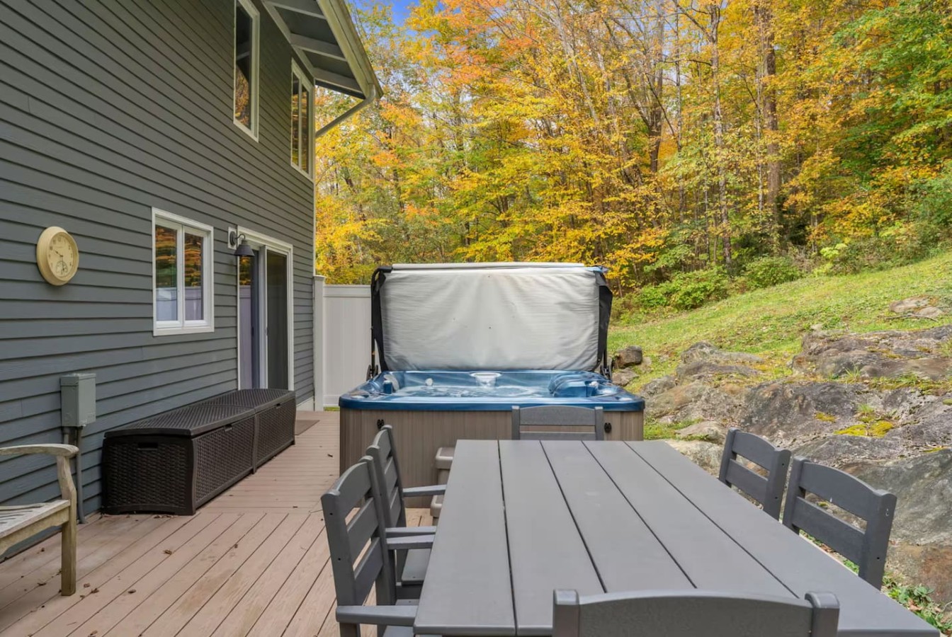 7BearsLodge - Hot tub, game room, 16 guests! | Photo 3