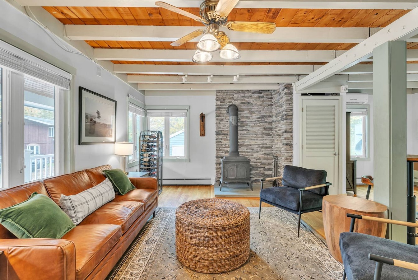 7BearsLodge - Hot tub, game room, 16 guests! | Photo 2