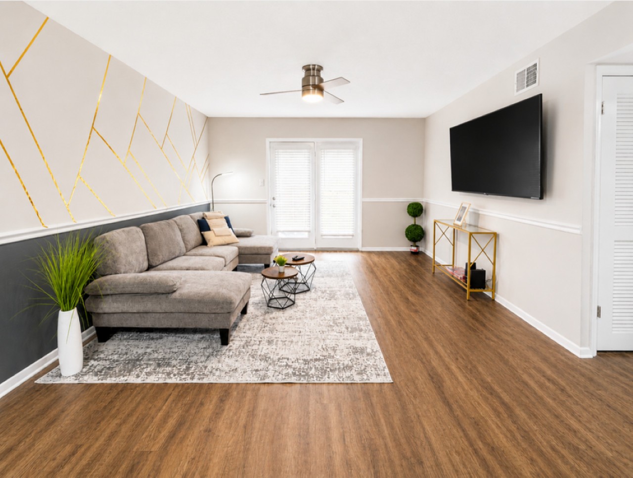Maple & Main Hoover | Modern 2br Escape 2e - Hoover, AL