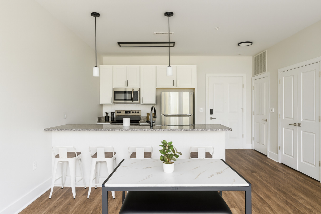 Spacious 2BR/2BA Condo Across from UAB 3F