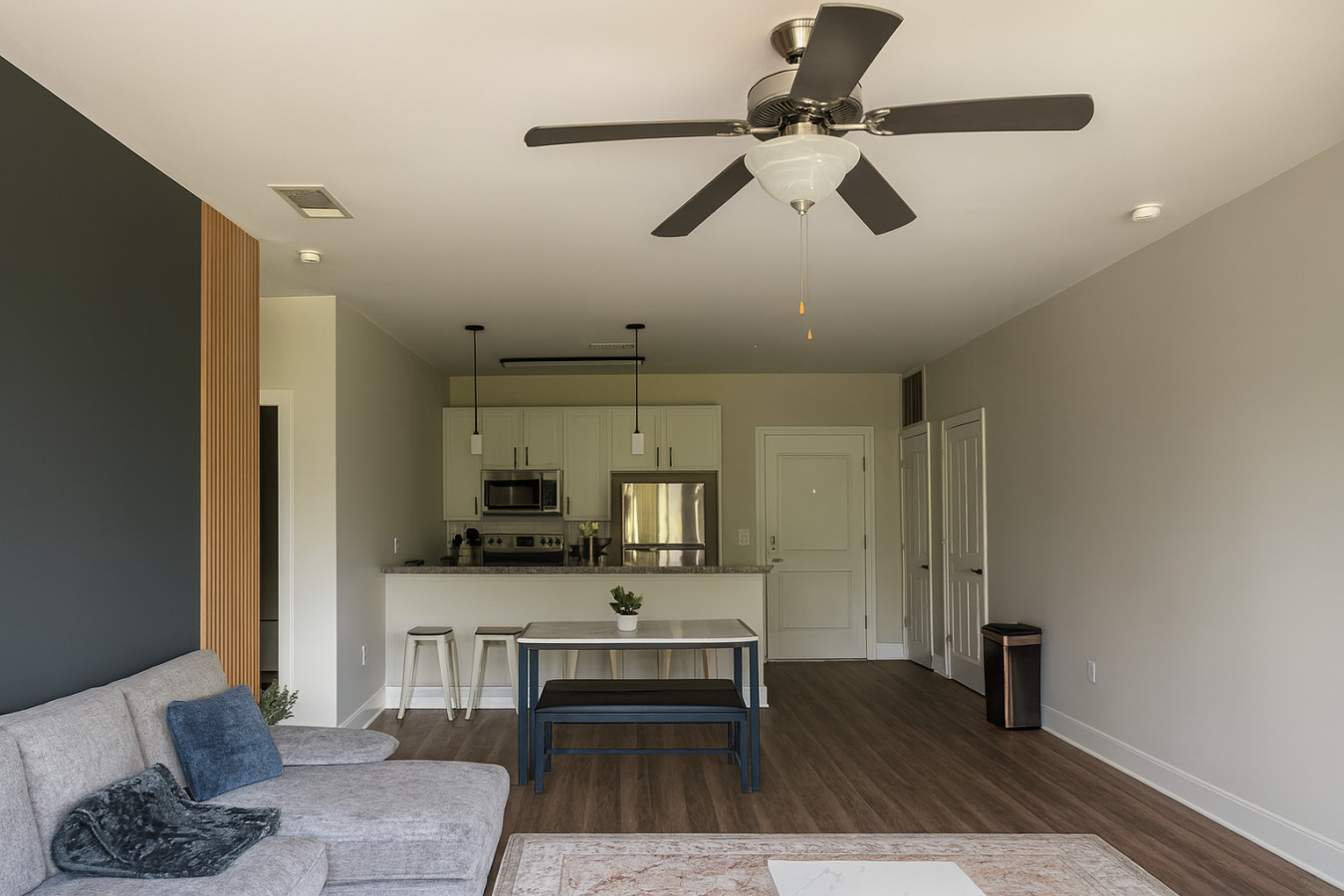 Spacious 2BR/2BA Condo Across from UAB 3F