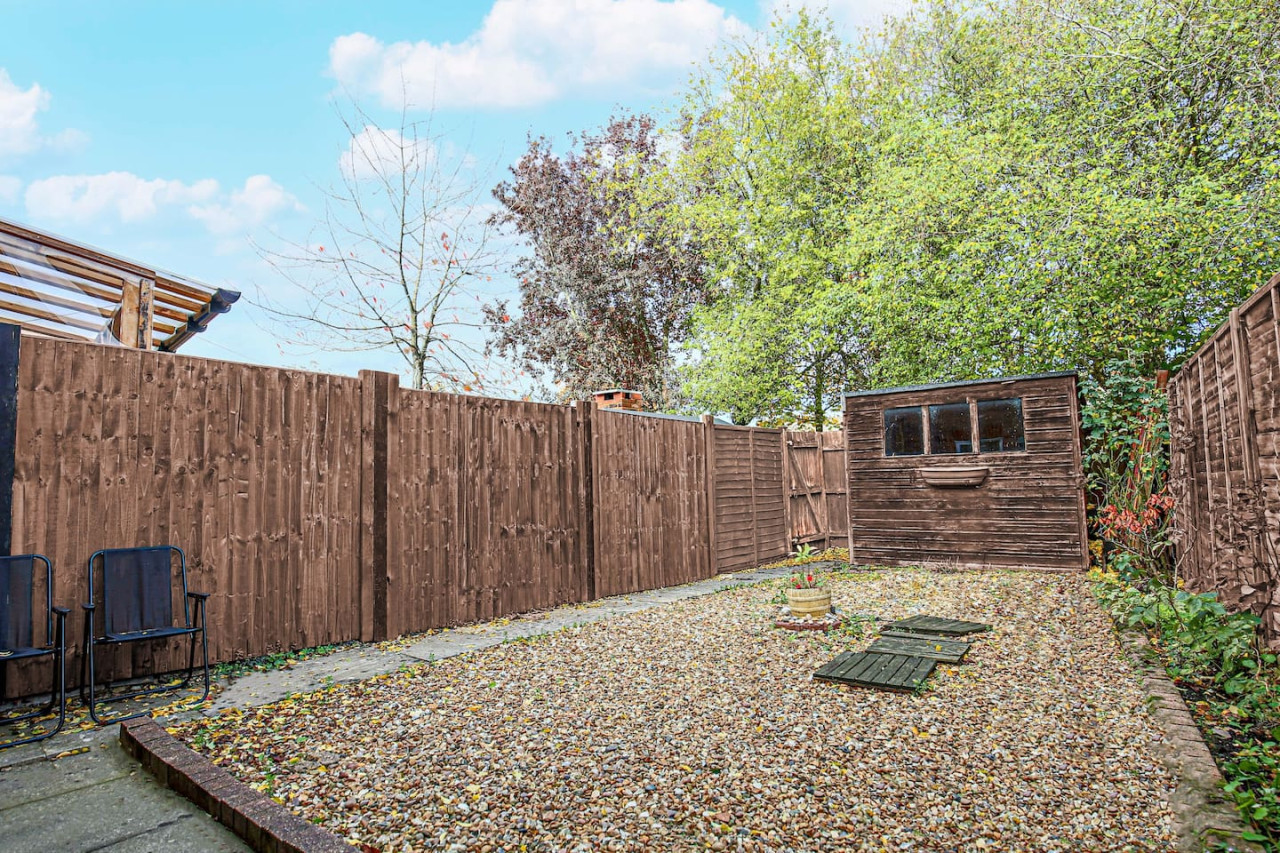 City Centre House • Pool Table • Driveway Parking • Sky TV • Fast Wifi in 54 The Oval - Property image 29 - VivreStays