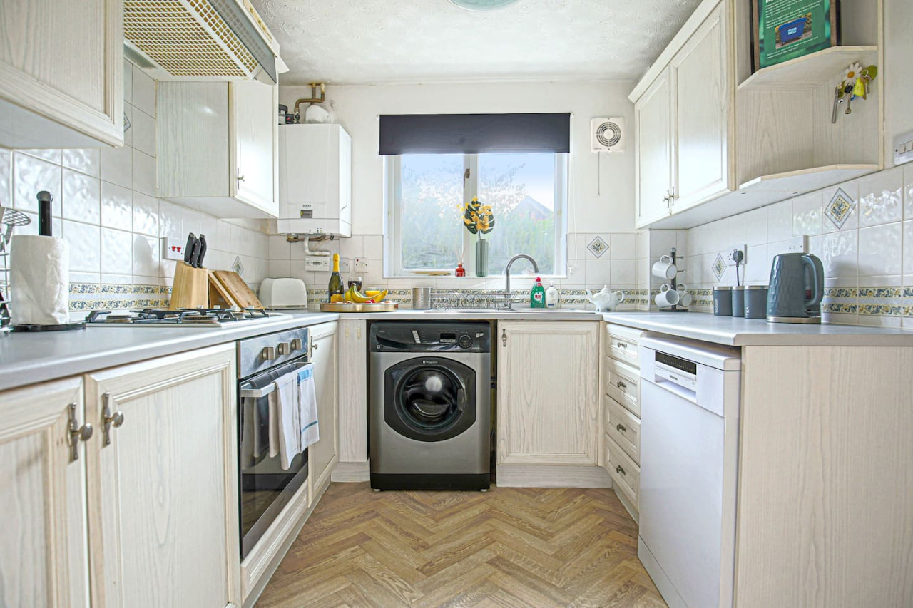 City Centre House • Pool Table • Driveway Parking • Sky TV • Fast Wifi in 54 The Oval - Property image 20 - VivreStays