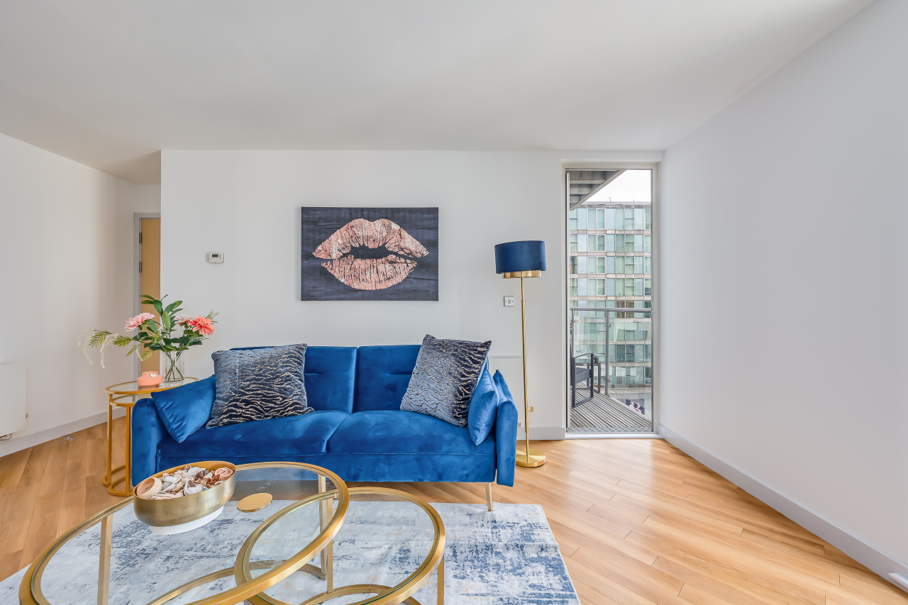 Stunning City Centre Apartment • Balcony • Free Parking • Fast Wifi • Self-Check-In in Dakota House, 50 Mortimer Square Flat 41, Dakota House - Property image 11 - VivreStays