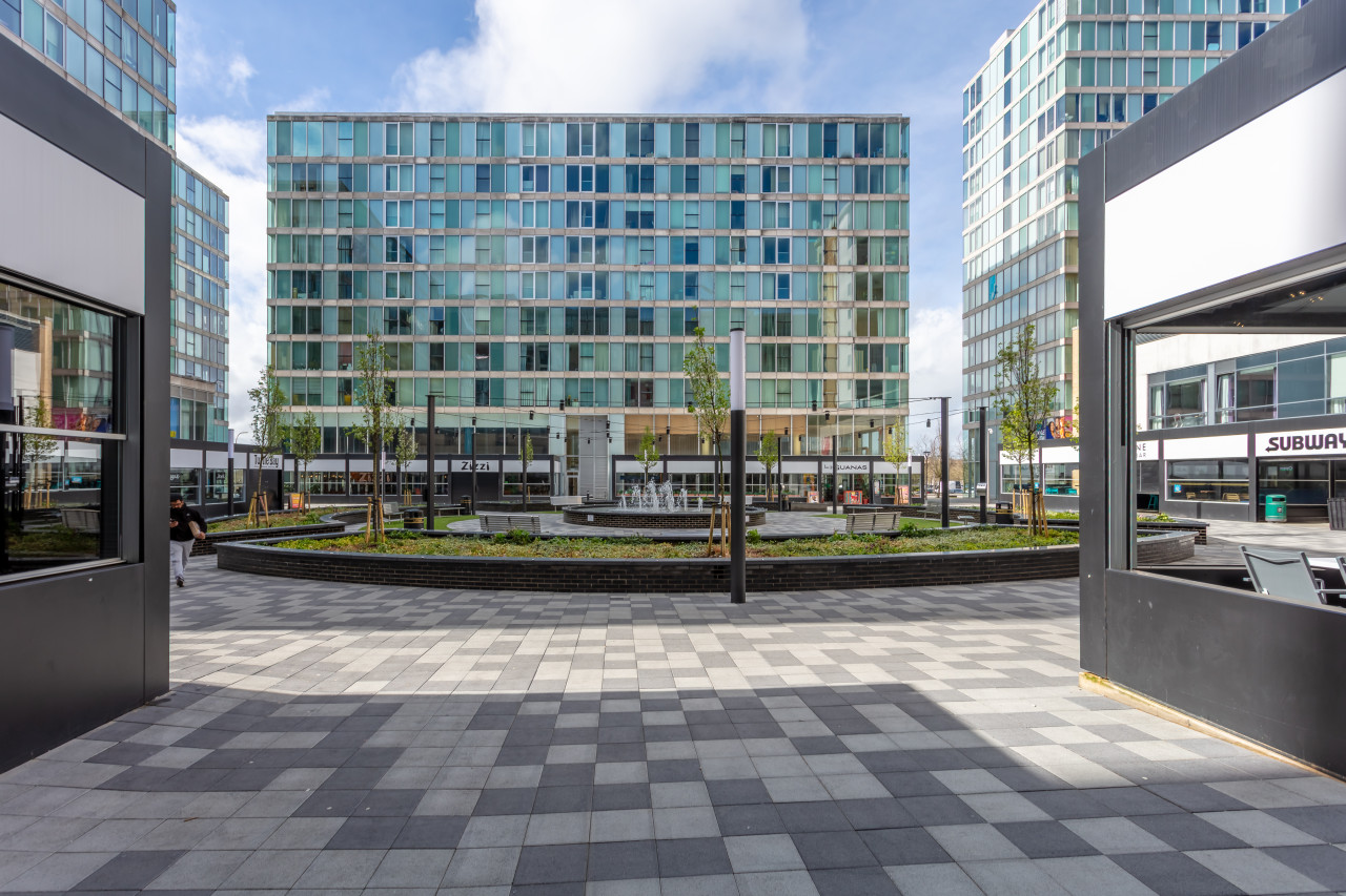 The Hub Apartment • City Centre • Free Parking • Fast WiFi • Self-Check-In in Witan Gate 3 Chelsea House - Property image 17 - VivreStays
