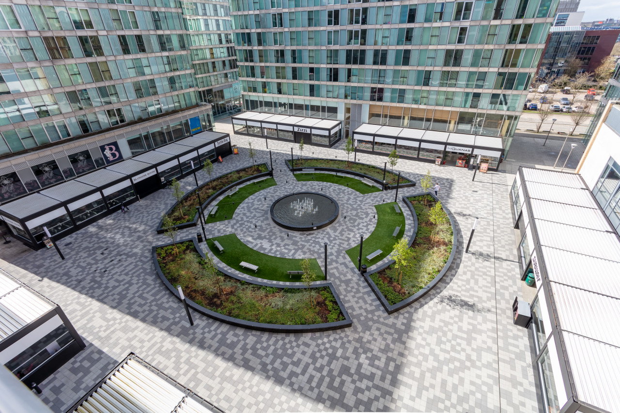 The Hub Apartment • City Centre • Free Parking • Fast WiFi • Self-Check-In in Witan Gate 3 Chelsea House - Property image 16 - VivreStays