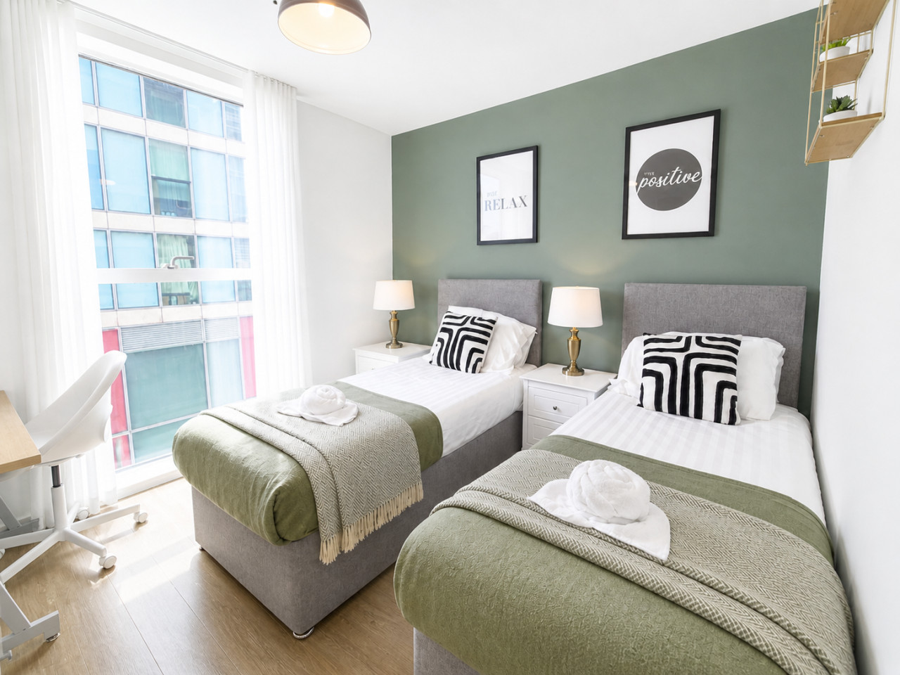 The Hub Apartment • City Centre • Free Parking • Fast WiFi • Self-Check-In in Witan Gate 3 Chelsea House - Property image 10 - VivreStays