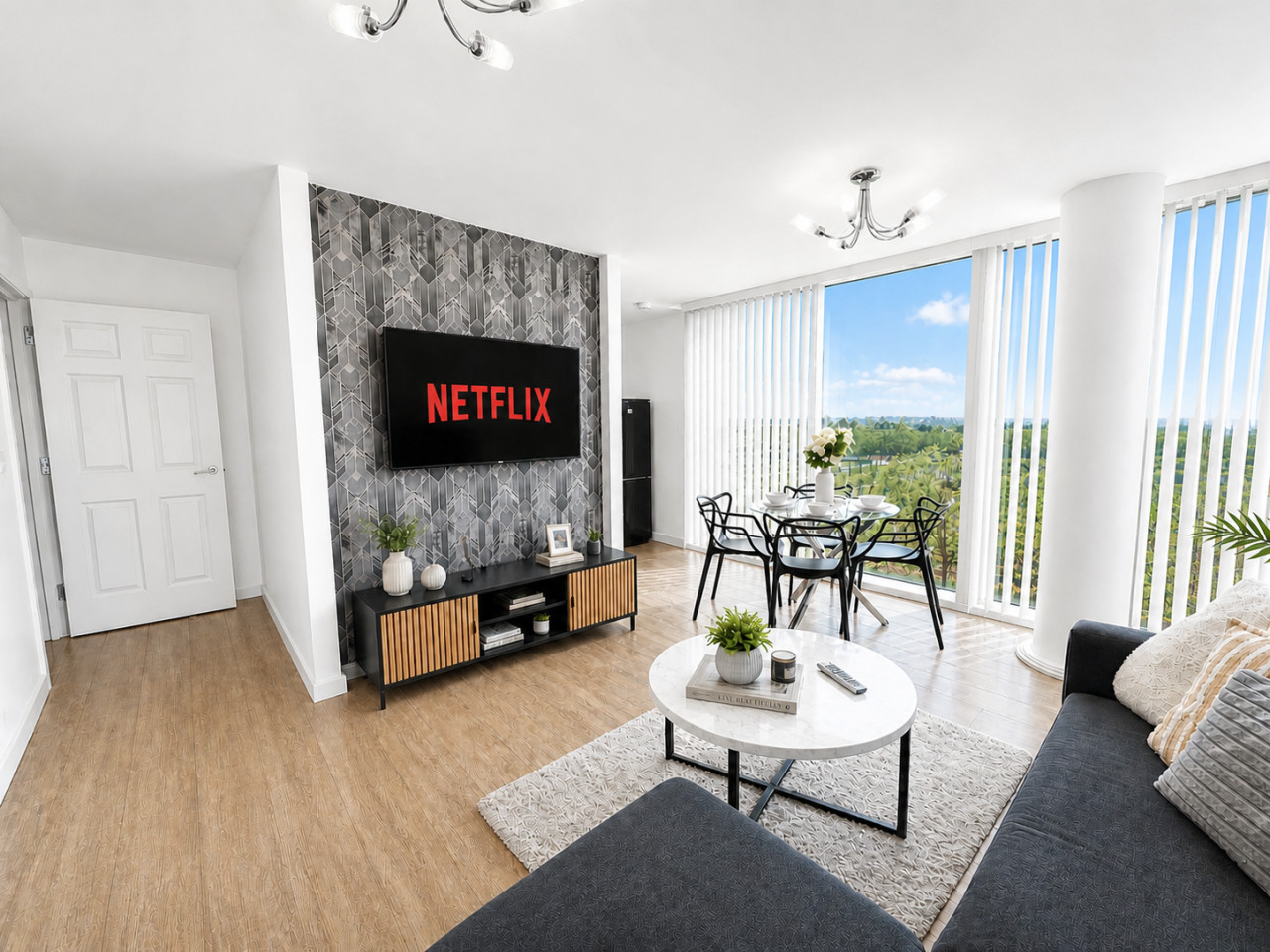 The Hub Apartment • City Centre • Free Parking • Fast WiFi • Self-Check-In in Witan Gate 3 Chelsea House - Property image 2 - VivreStays