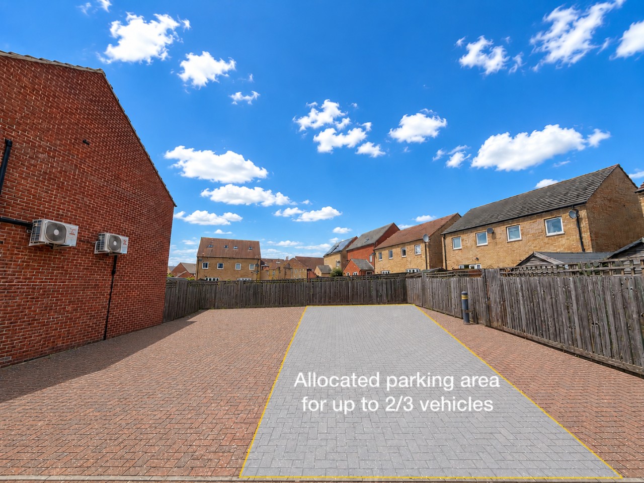 Broughton House • Excellent Location • Driveway Parking • Garden • Smart TVs in Warwick Avenue - Property image 22 - VivreStays