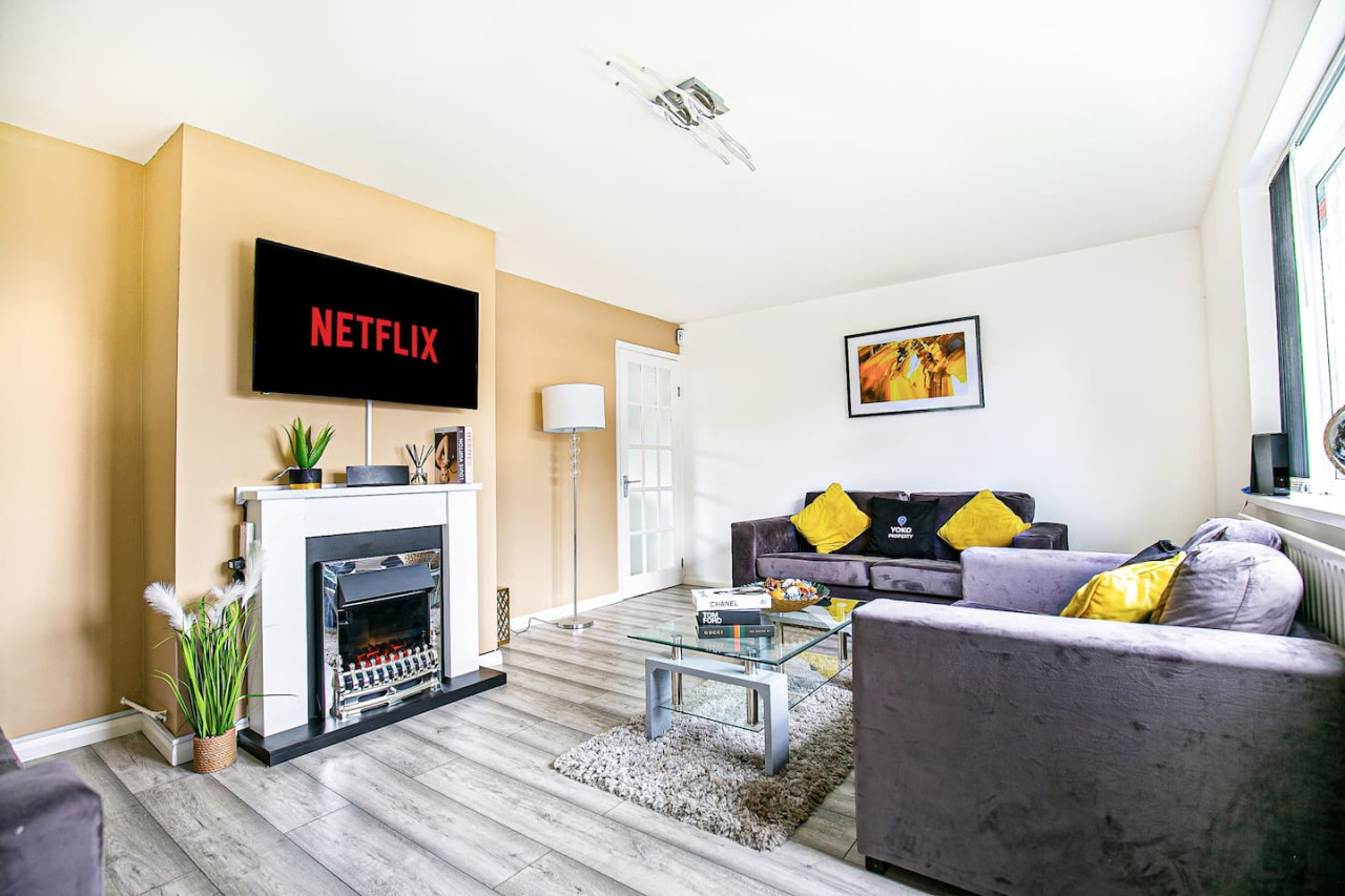 Cosy House • Central Location • Free Parking • Fast WiFi • Garden • Self-Check-In in 60 Buckley Road House - Property image 12 - VivreStays